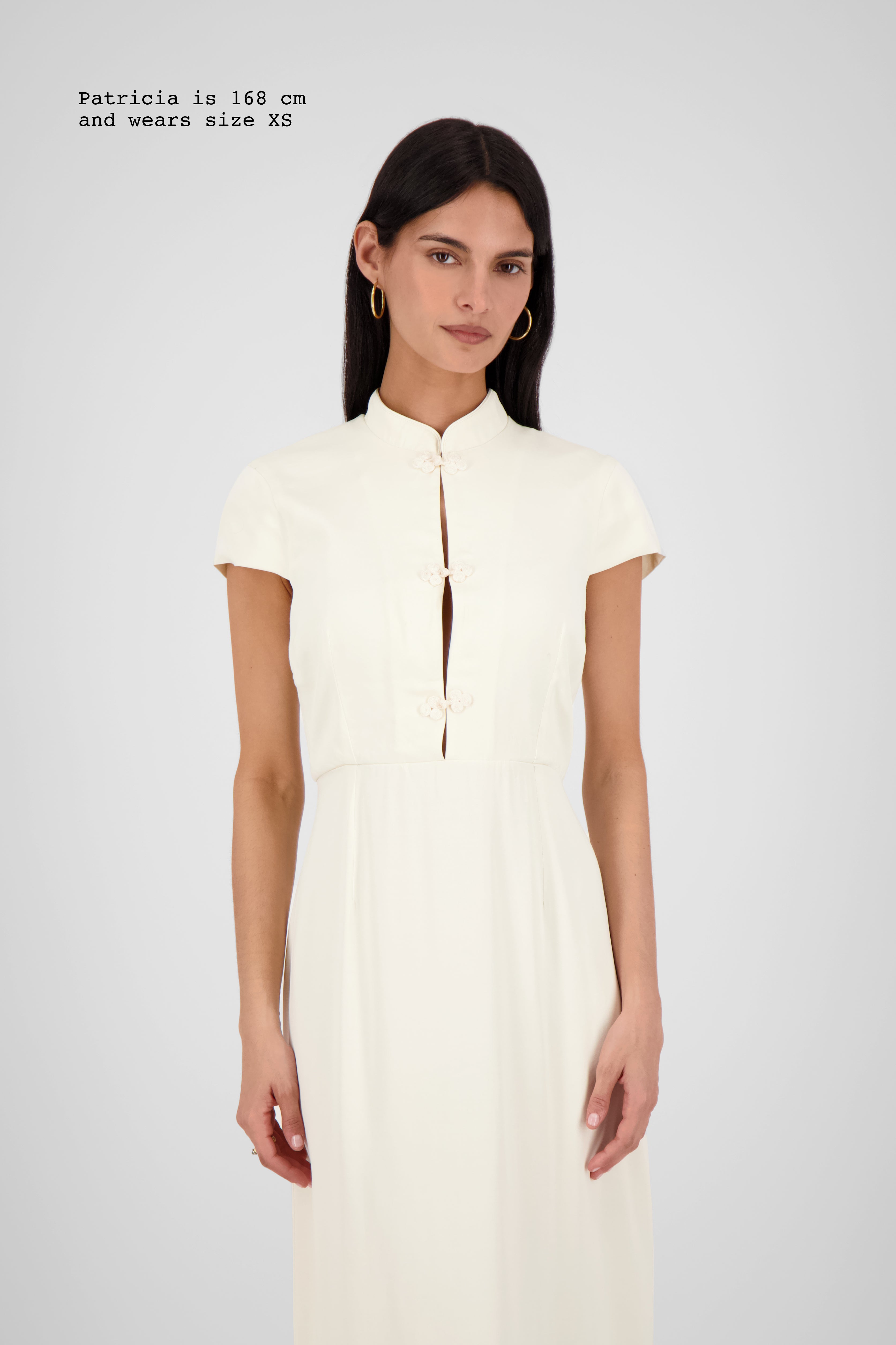 VISCOSE DRESS WITH FASTENINGS