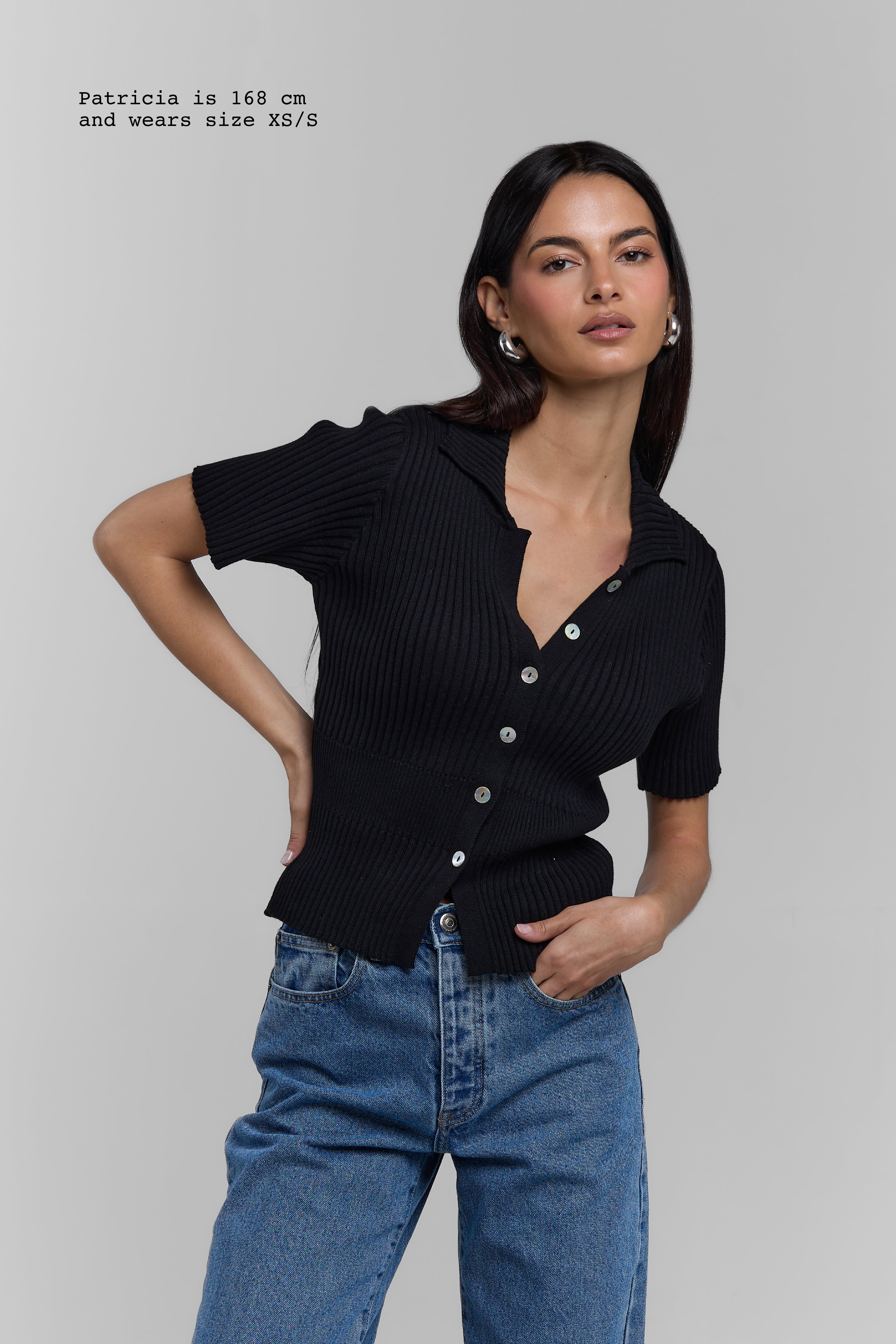 KNIT BUTTONED TOP