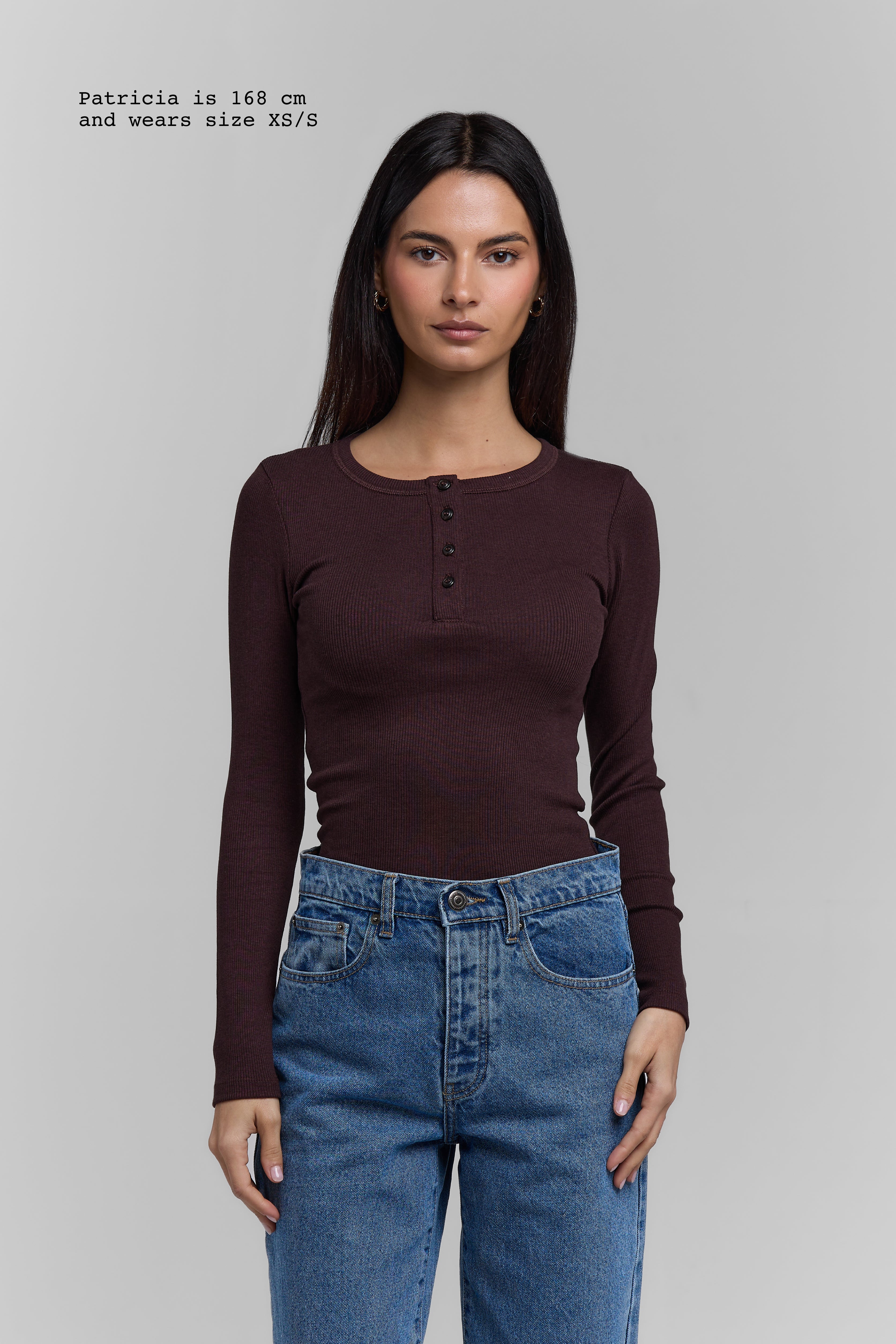 RIBBED BUTTONED LONG SLEEVE TOP