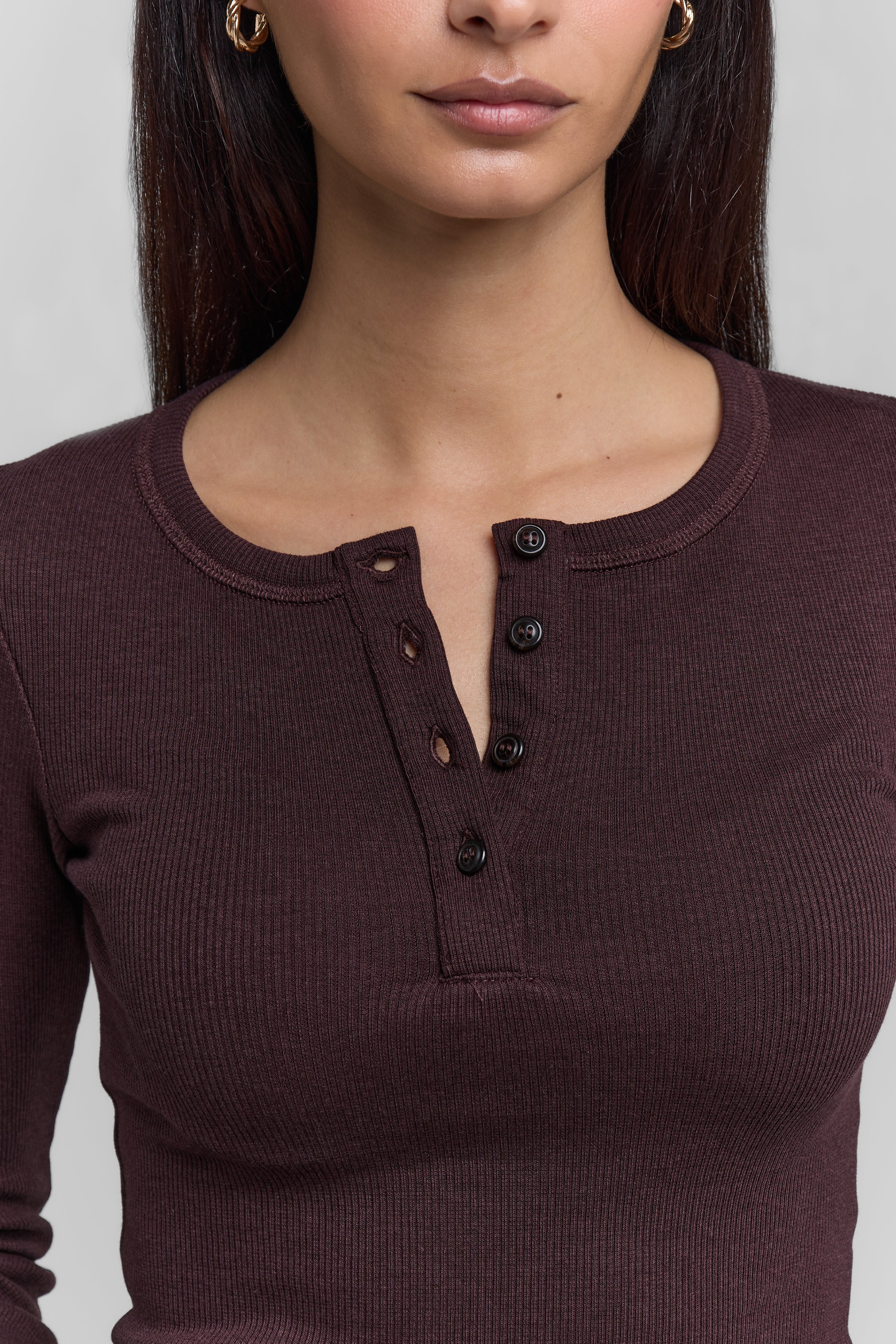 RIBBED BUTTONED LONG SLEEVE TOP
