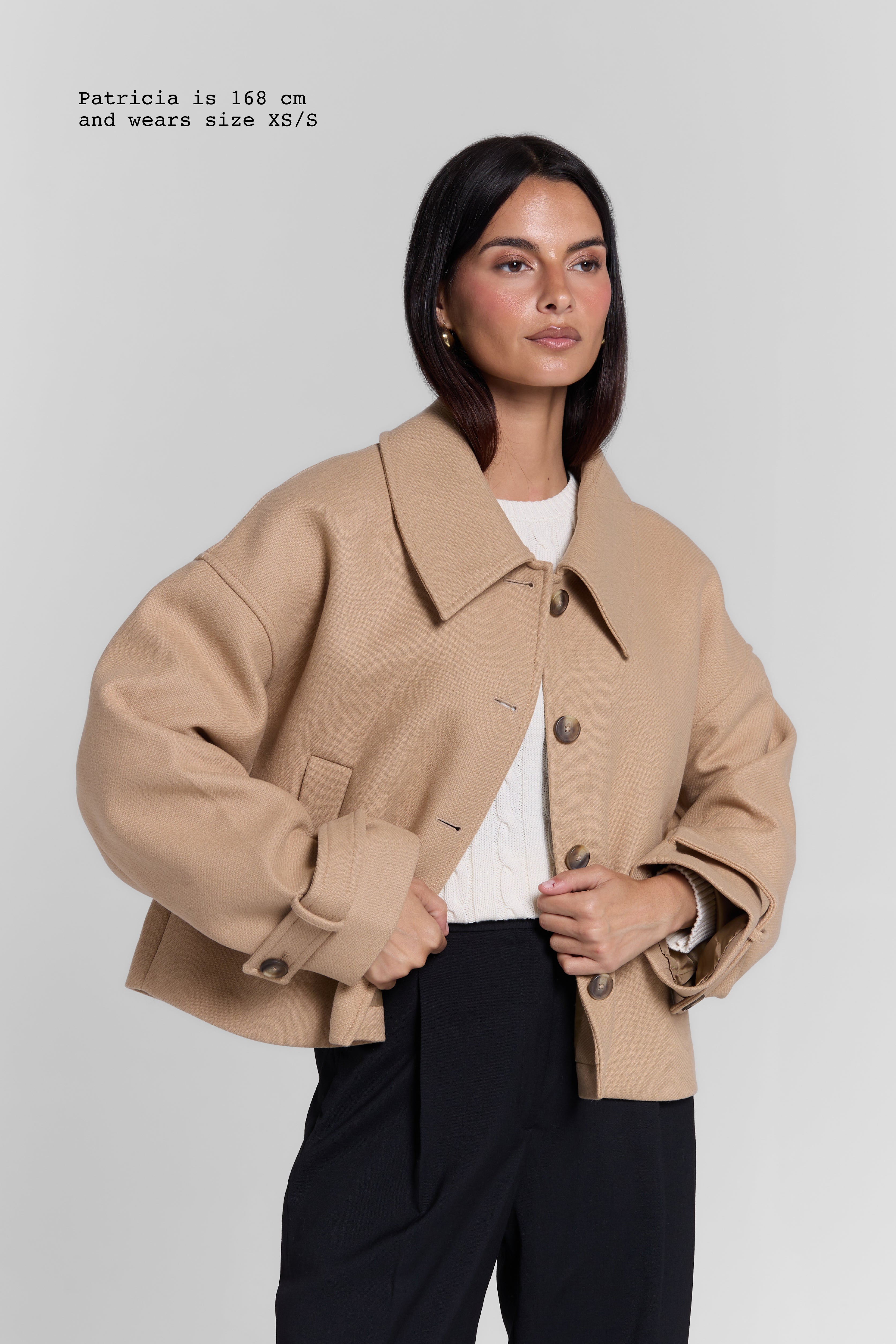 CROPPED COAT