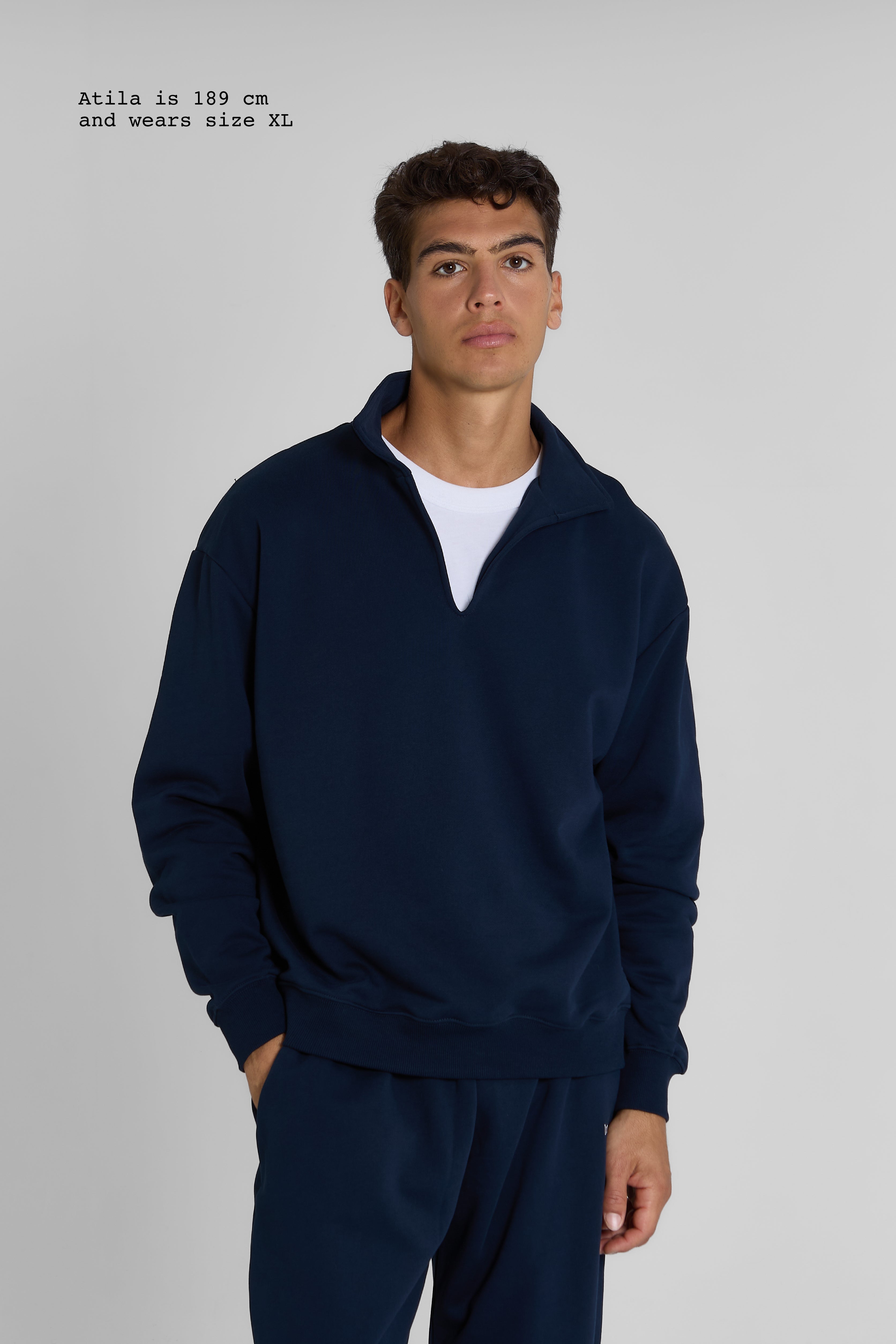 V-NECK SWEATER MEN