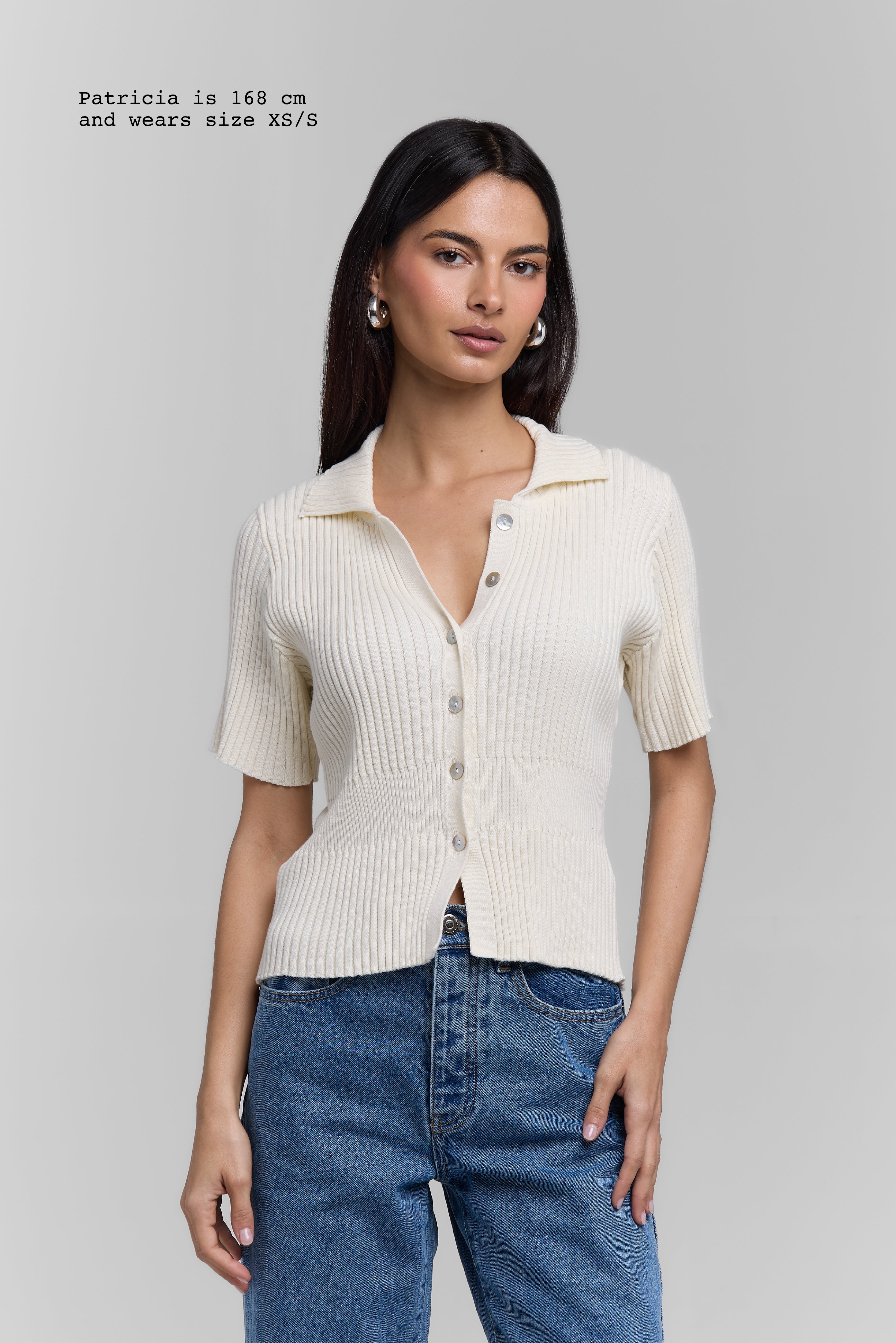 KNIT BUTTONED TOP