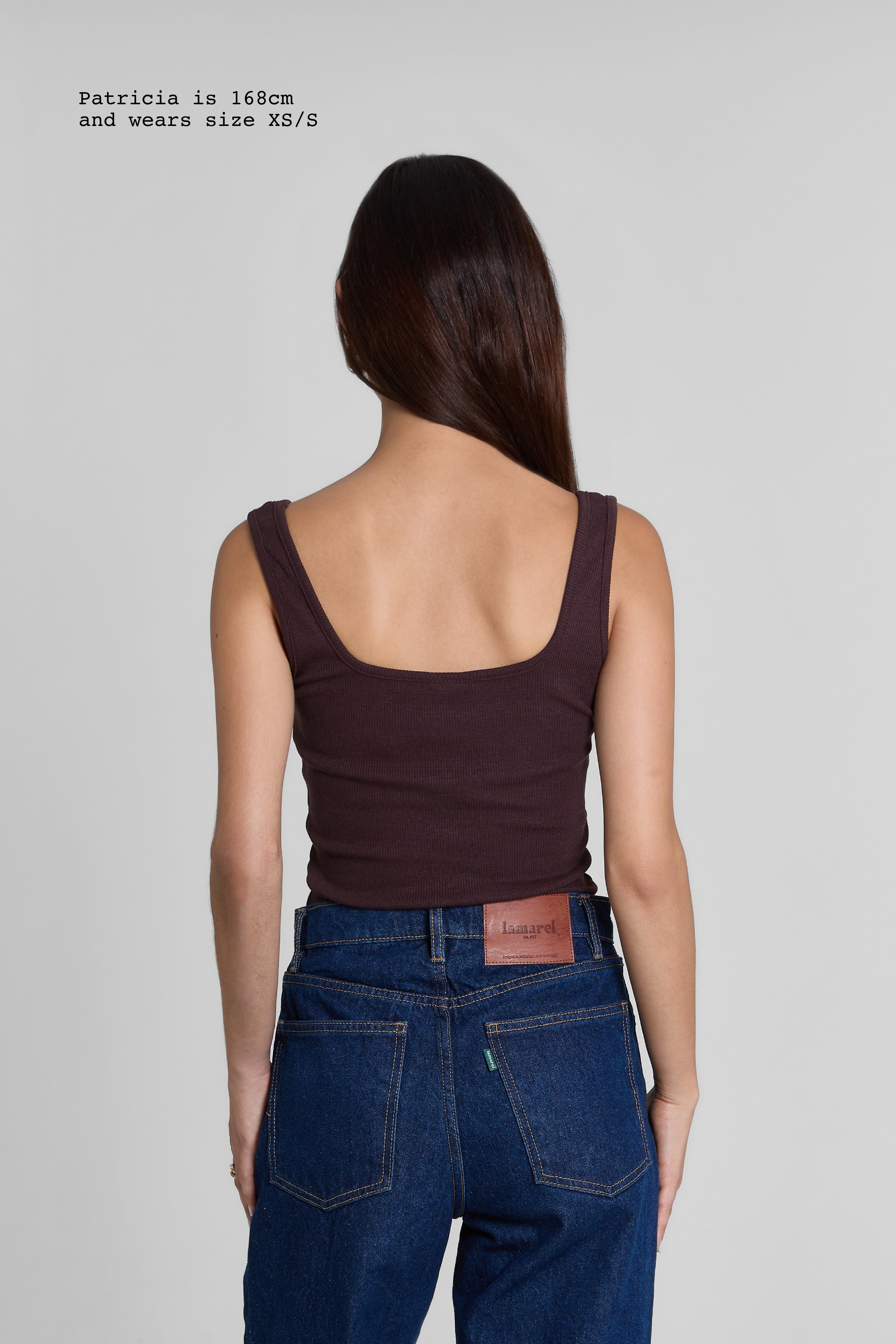 RIBBED SQUARED TOP