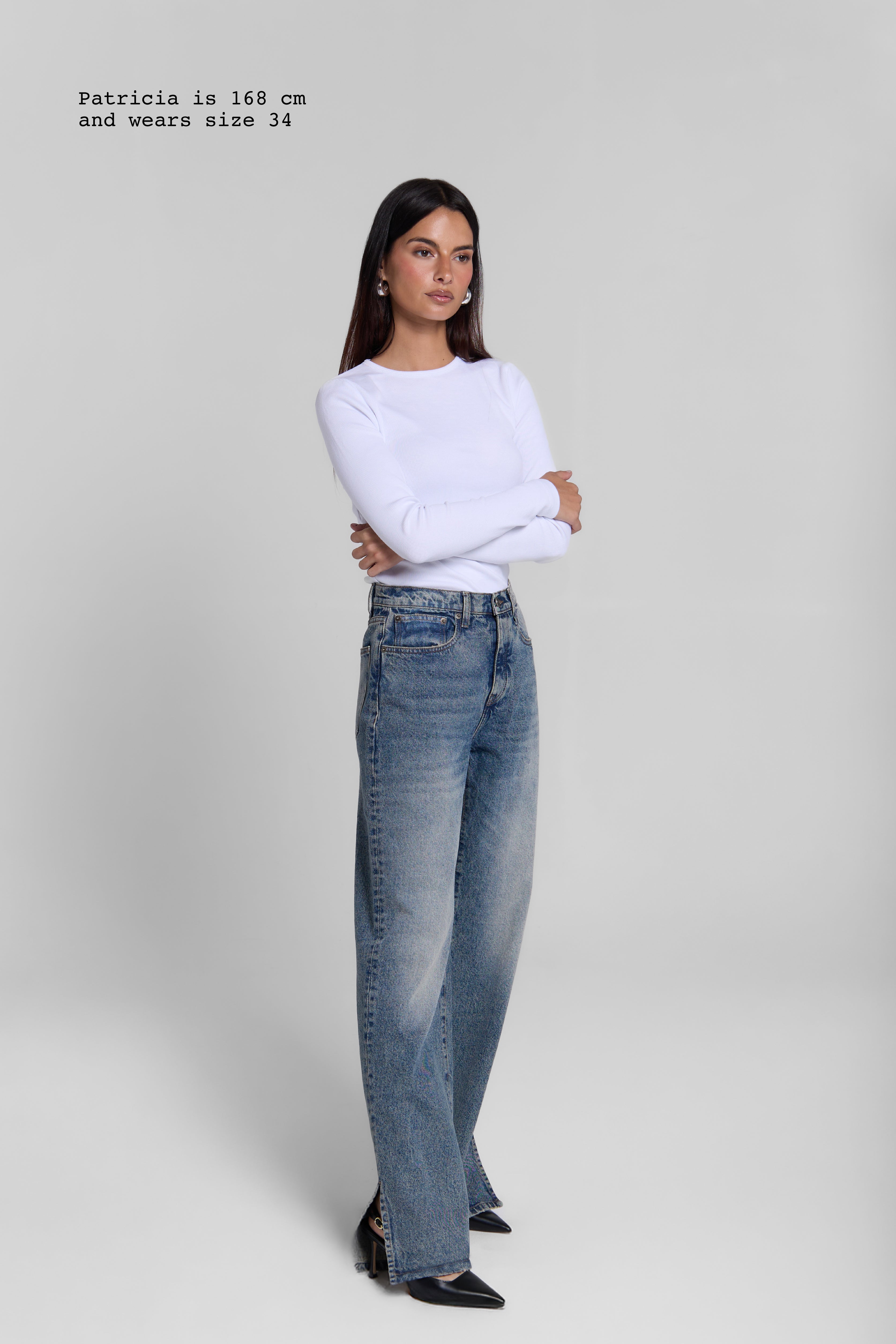 STRAIGHT JEANS CUT