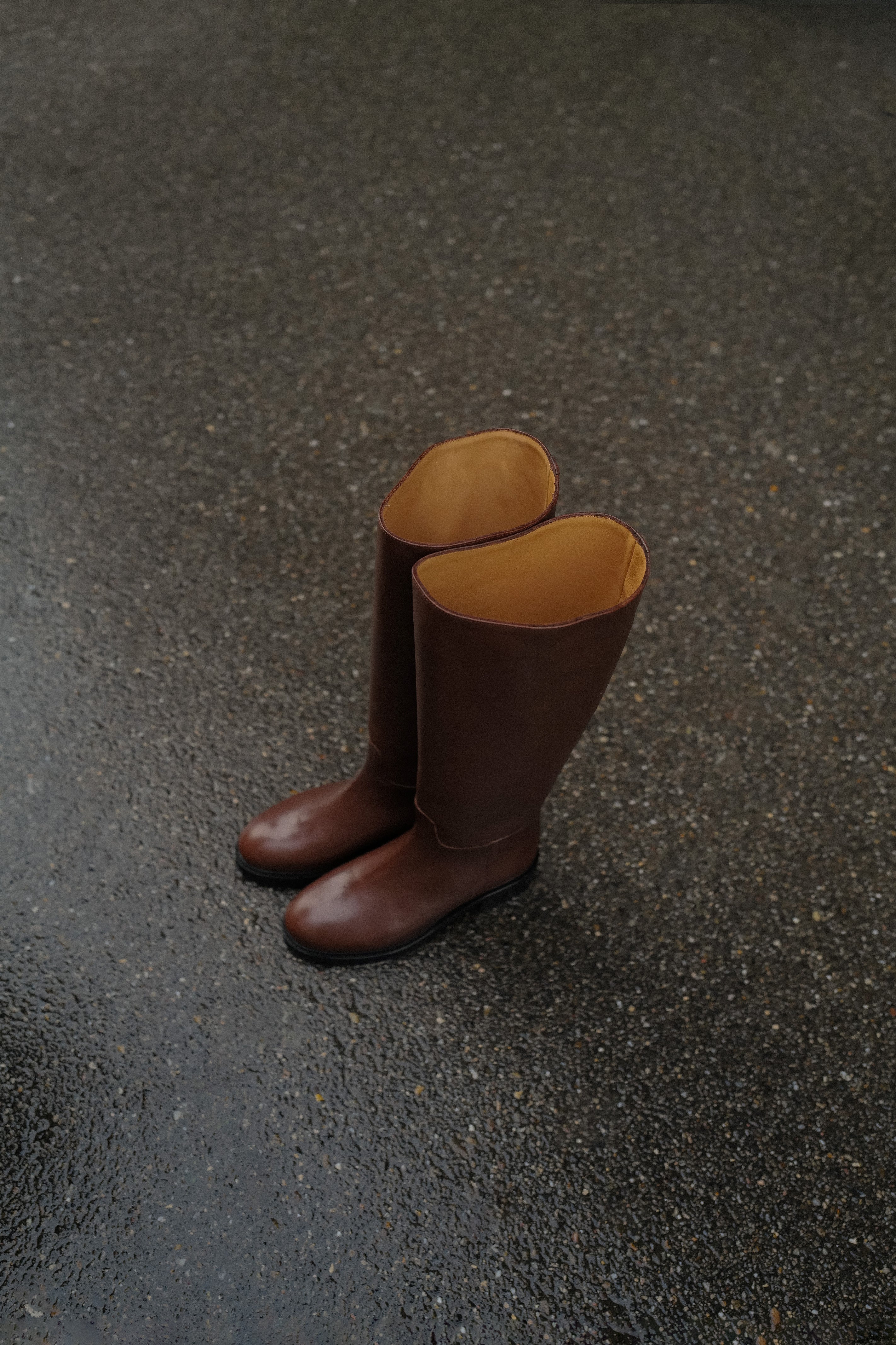 LEATHER RIDING BOOTS