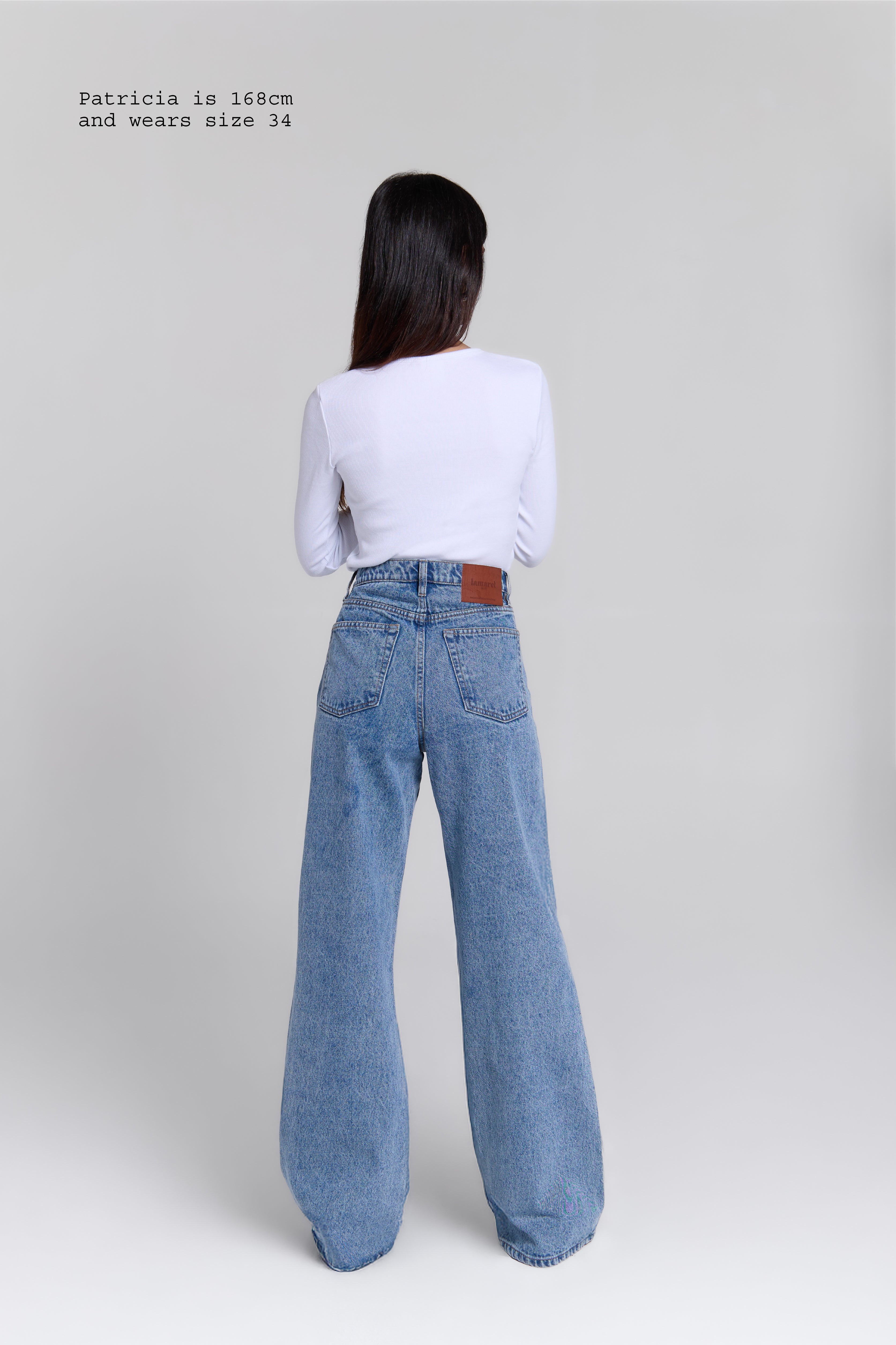 FLARED JEANS