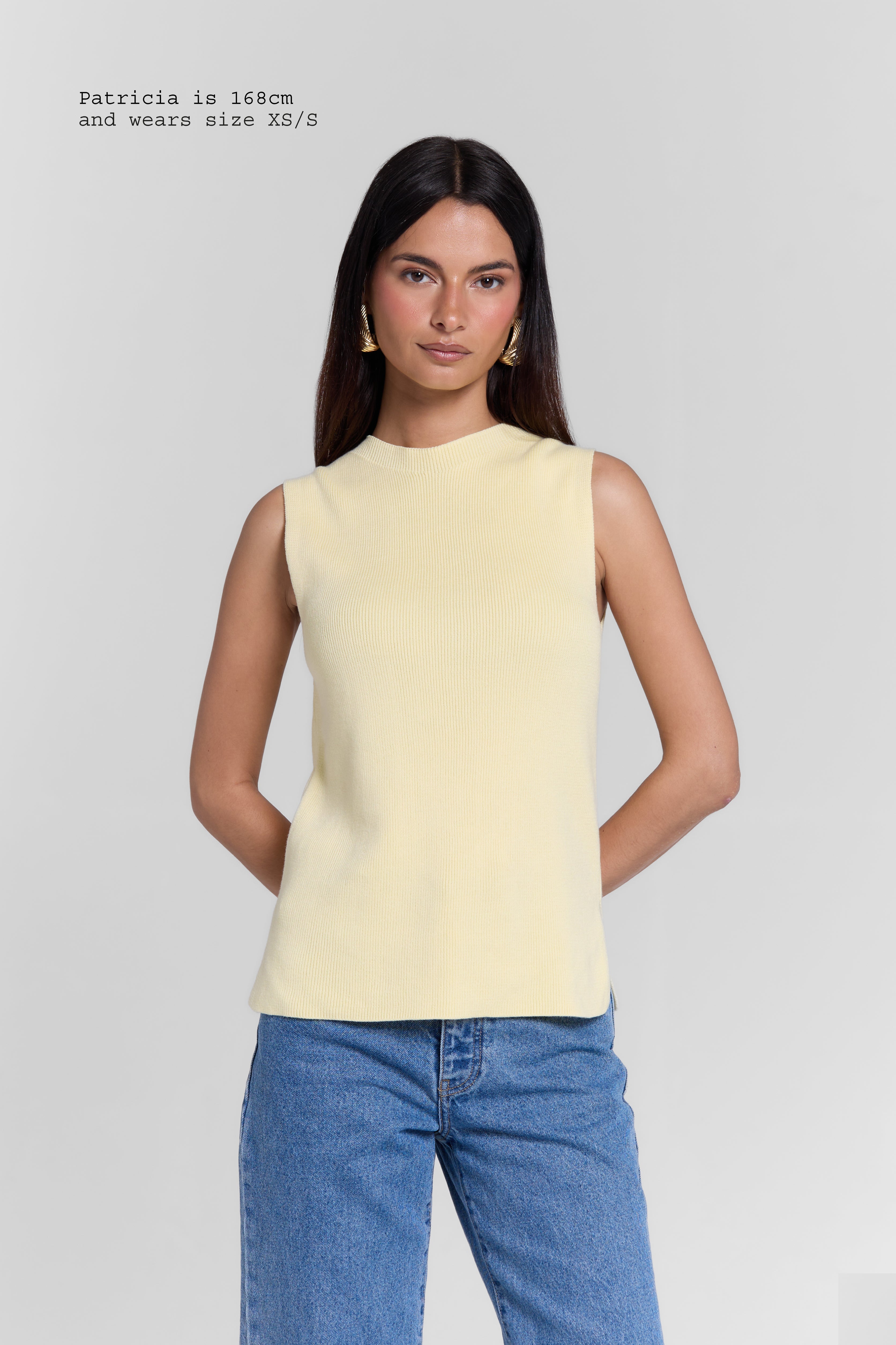 KNIT TOP