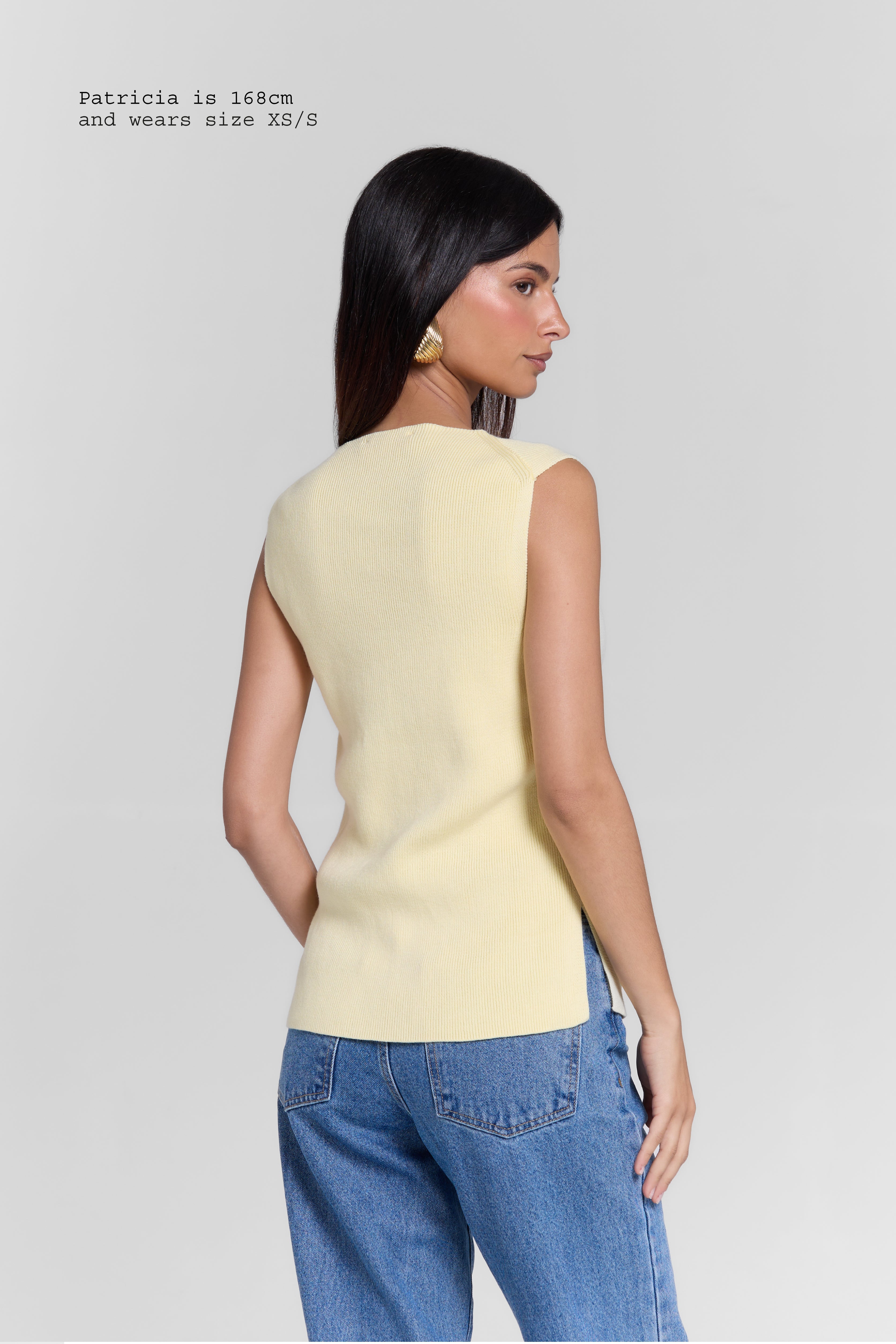 KNIT TOP