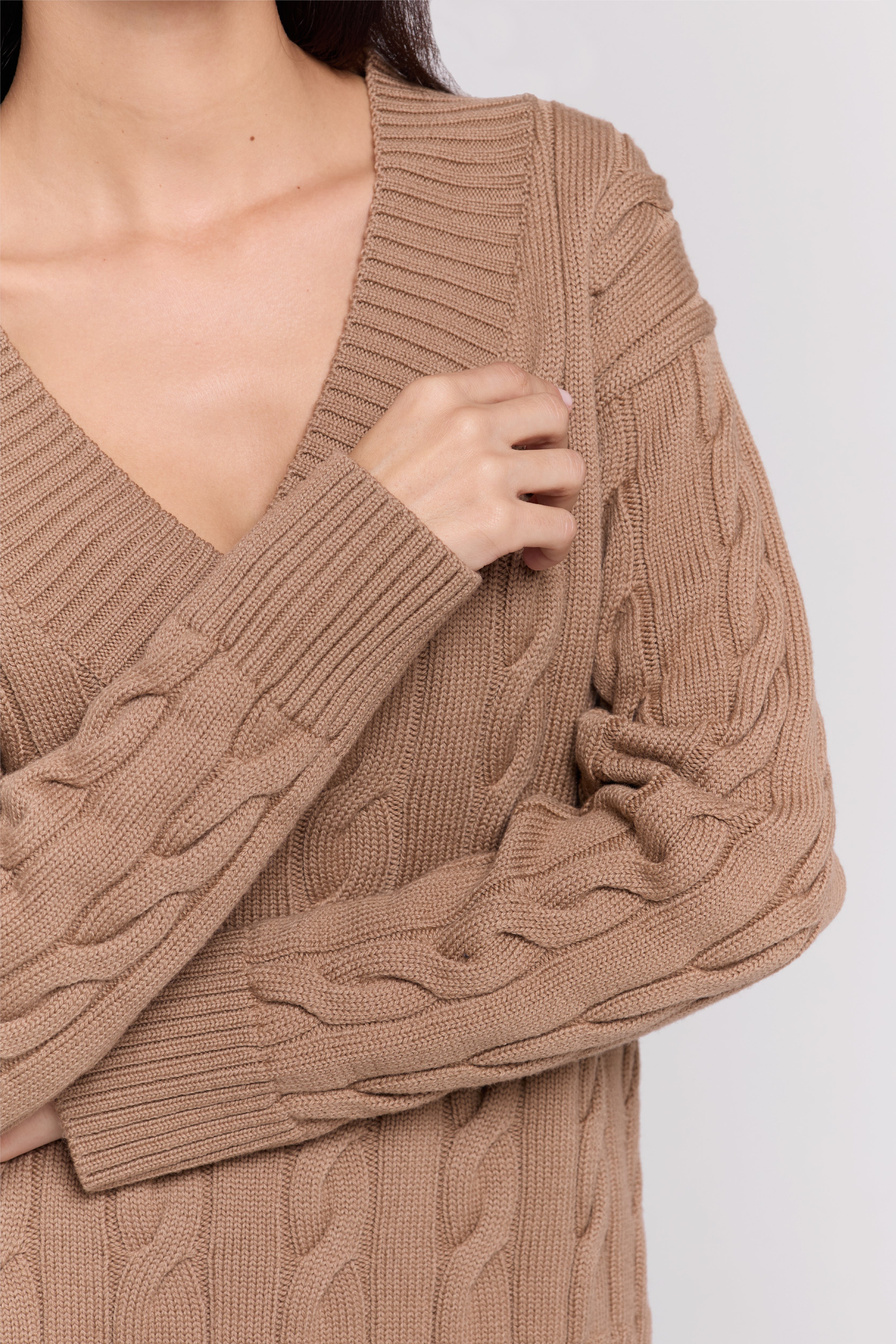 MERINO WOOL CABLE-KNIT SWEATER