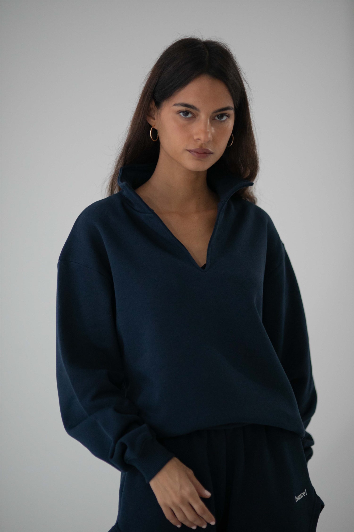 V-NECK SWEATER