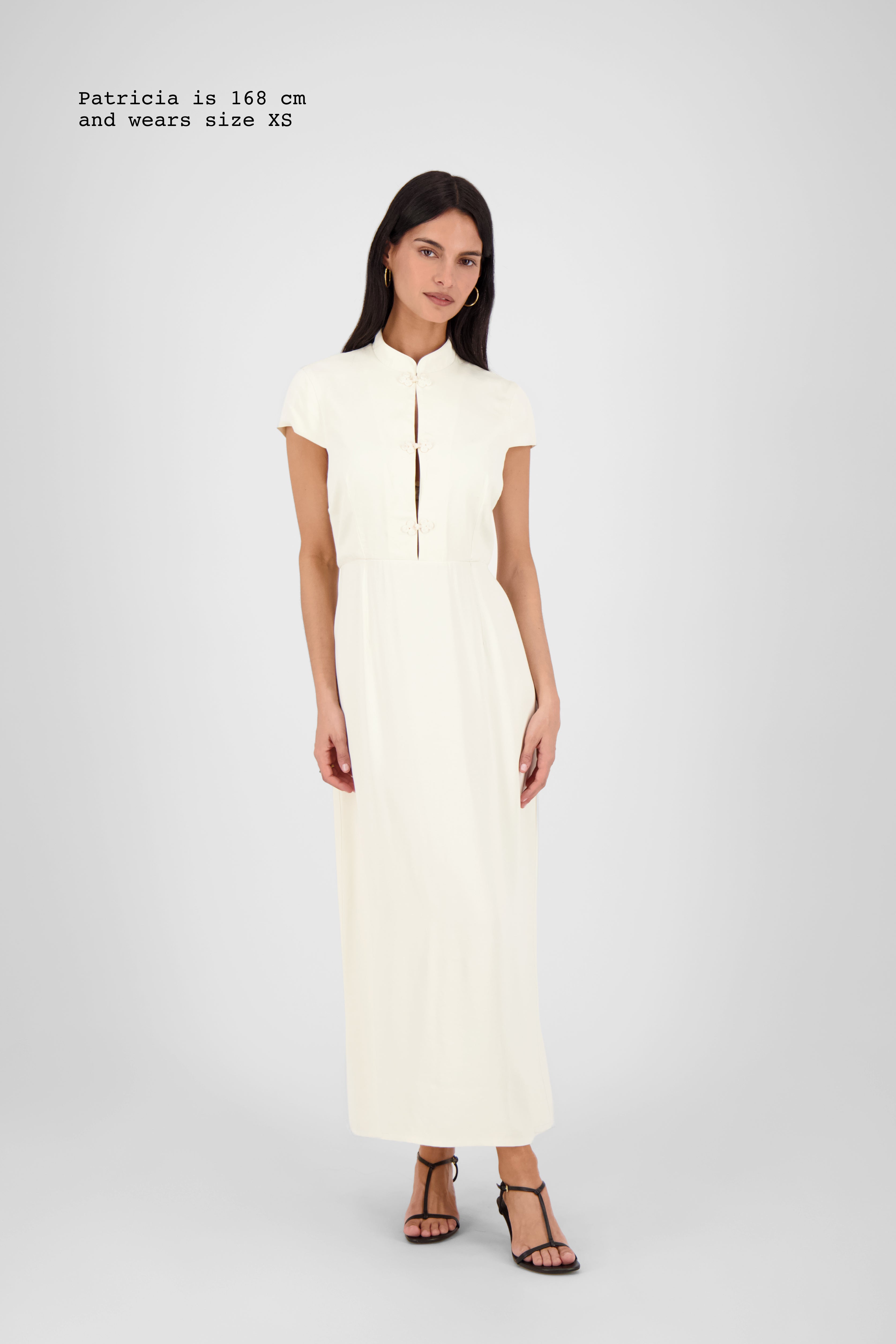 VISCOSE DRESS WITH FASTENINGS
