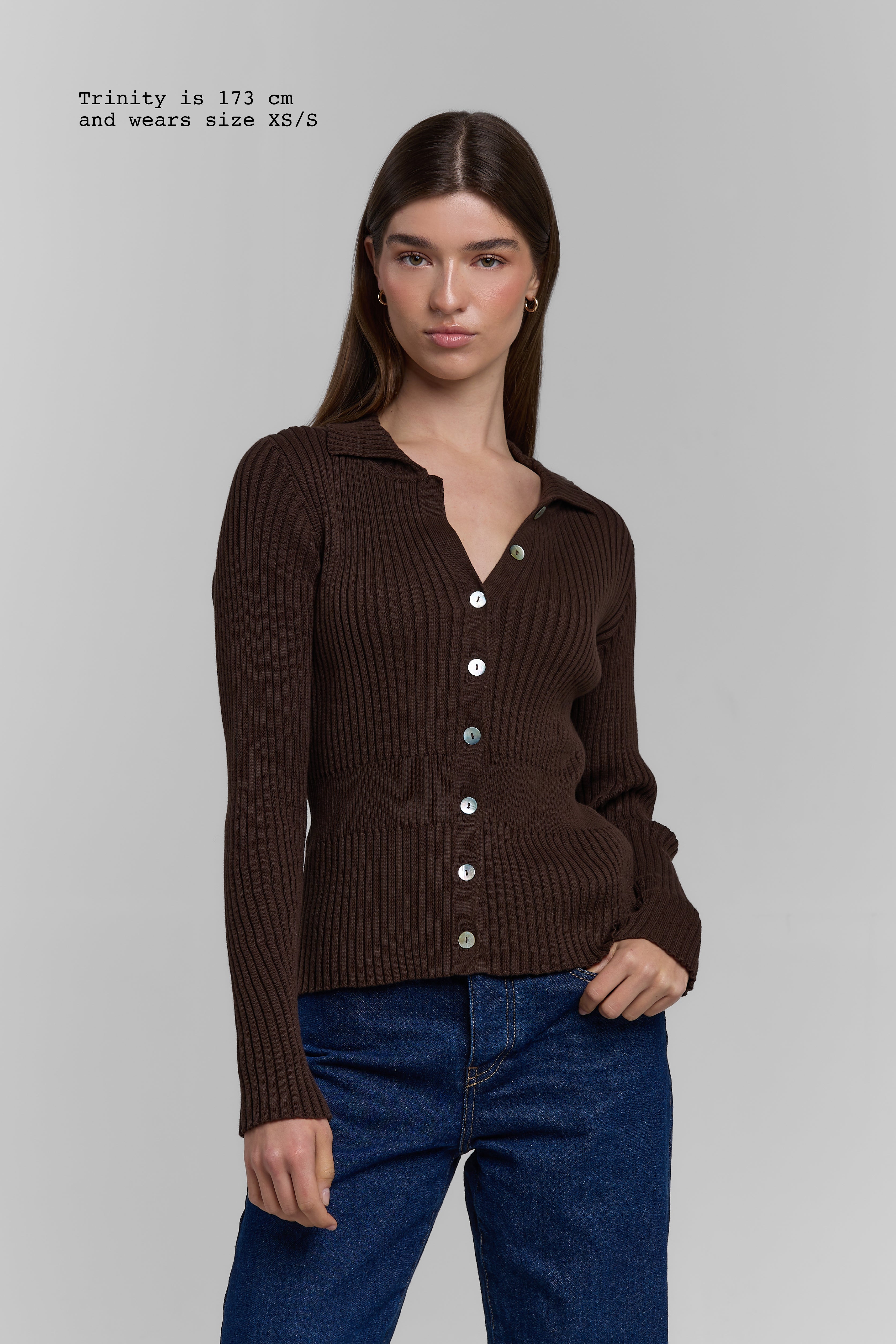 KNIT BUTTONED LONG SLEEVE TOP