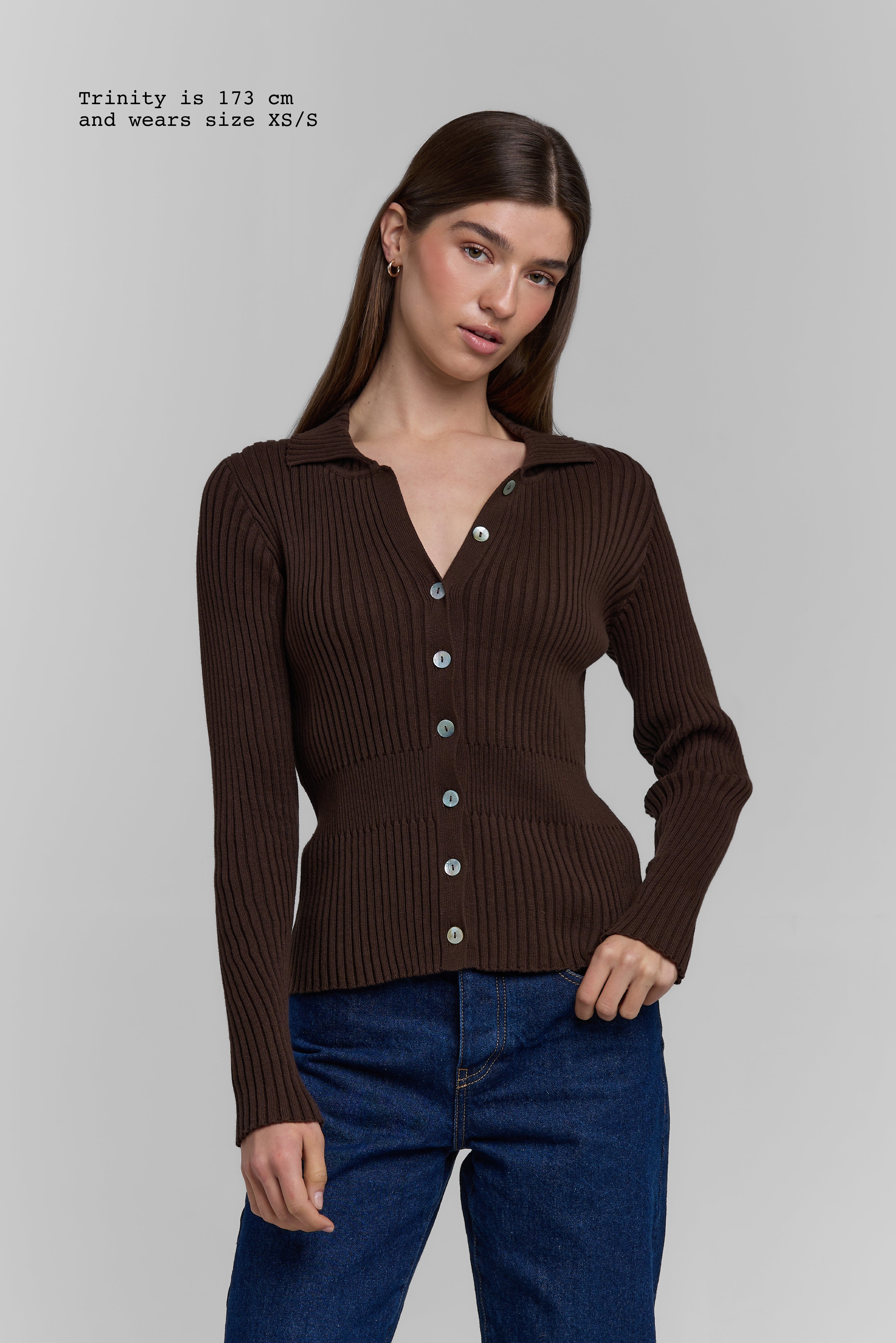 KNIT BUTTONED LONG SLEEVE TOP