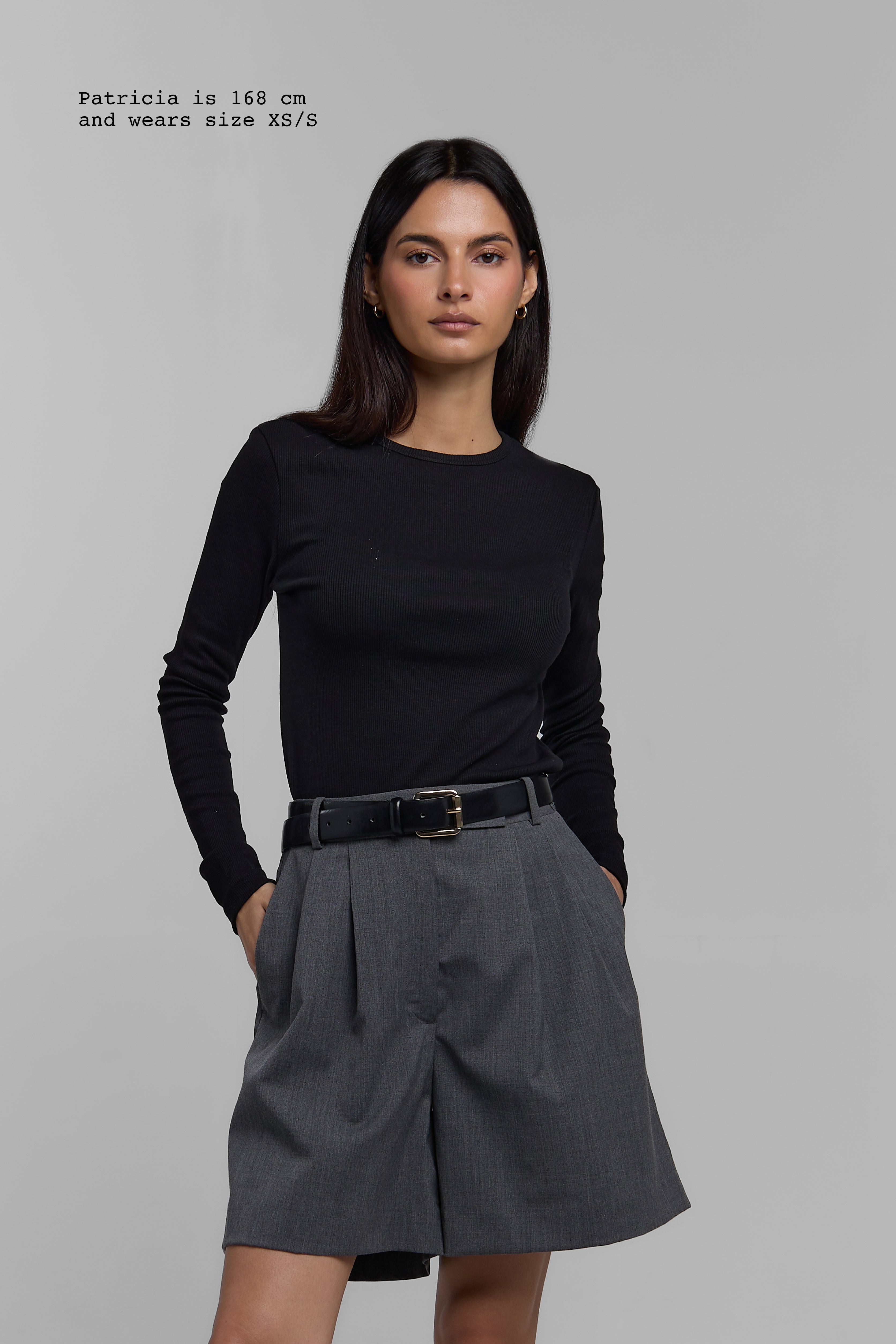 SUIT SHORTS