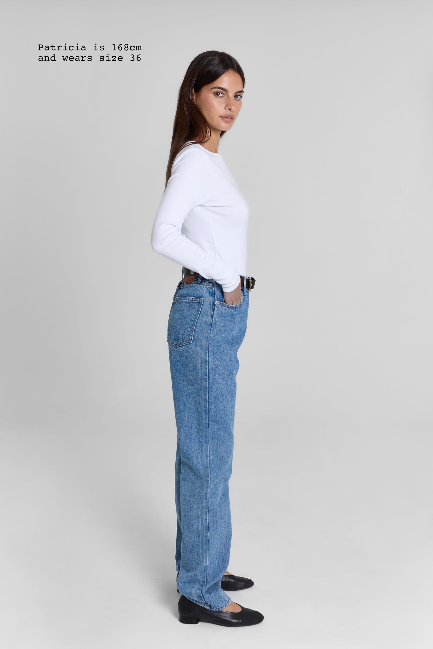 HIGH WAIST JEANS