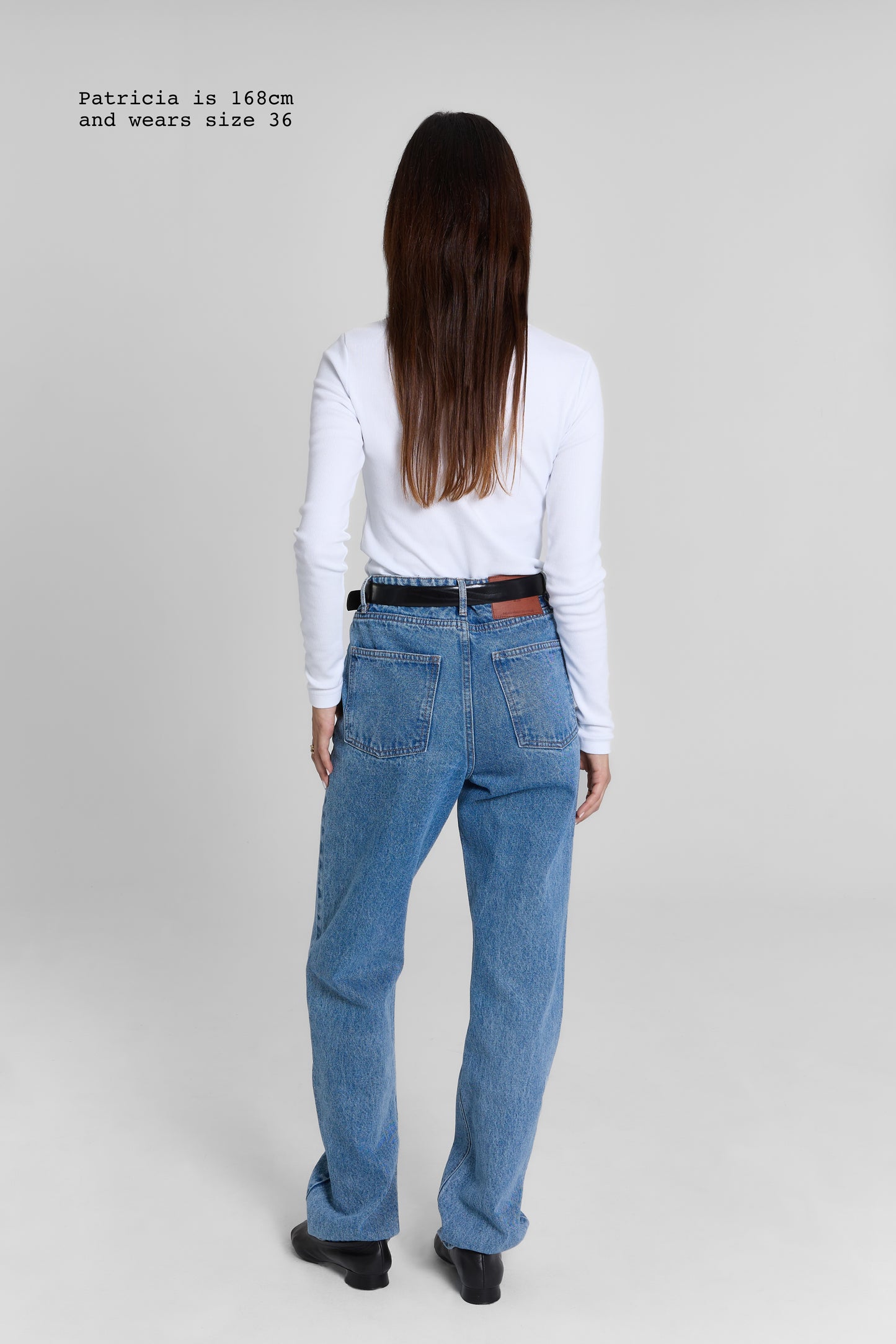 HIGH WAIST JEANS