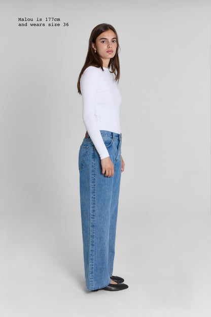 LOW WAIST JEANS