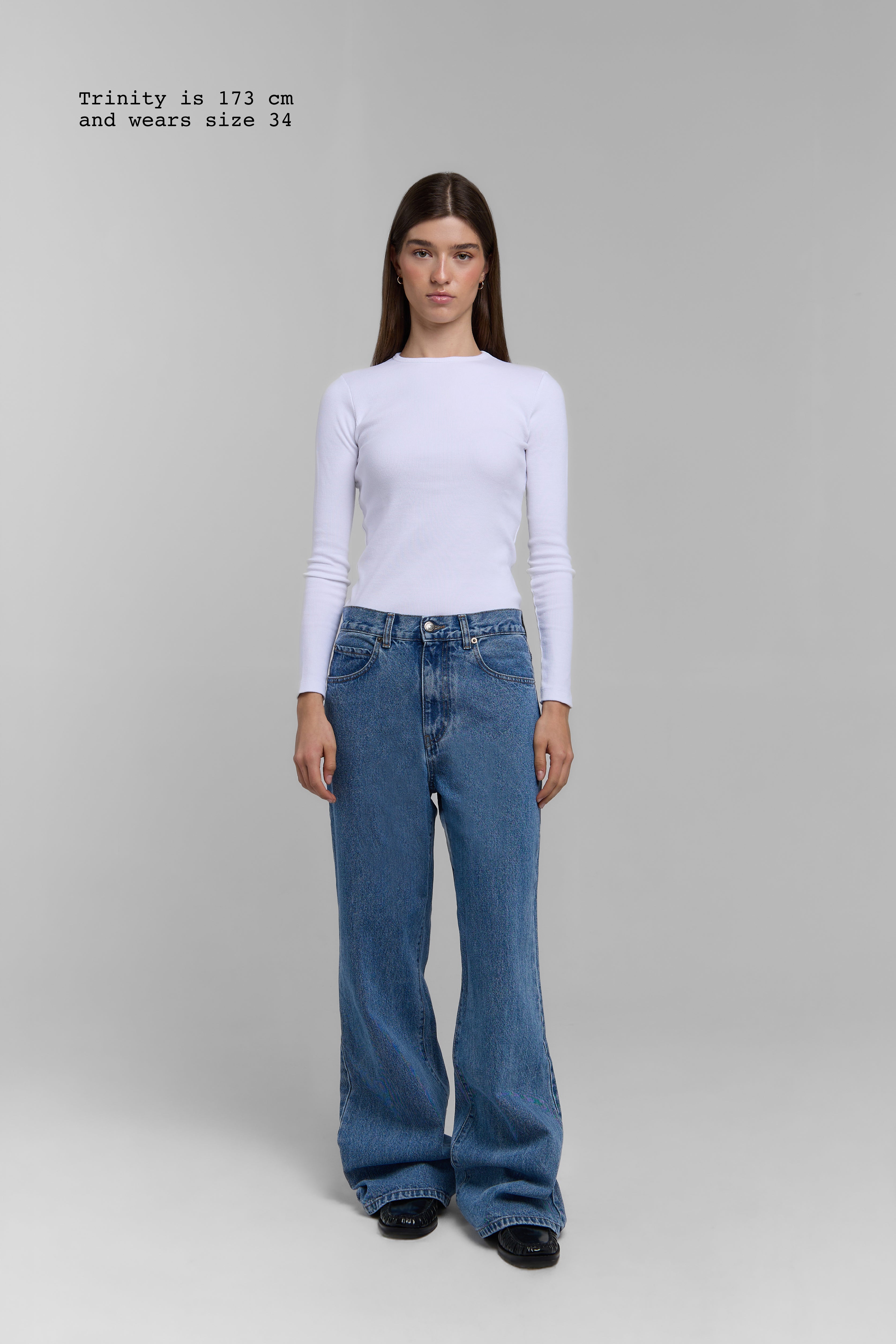 LOW WAIST JEANS