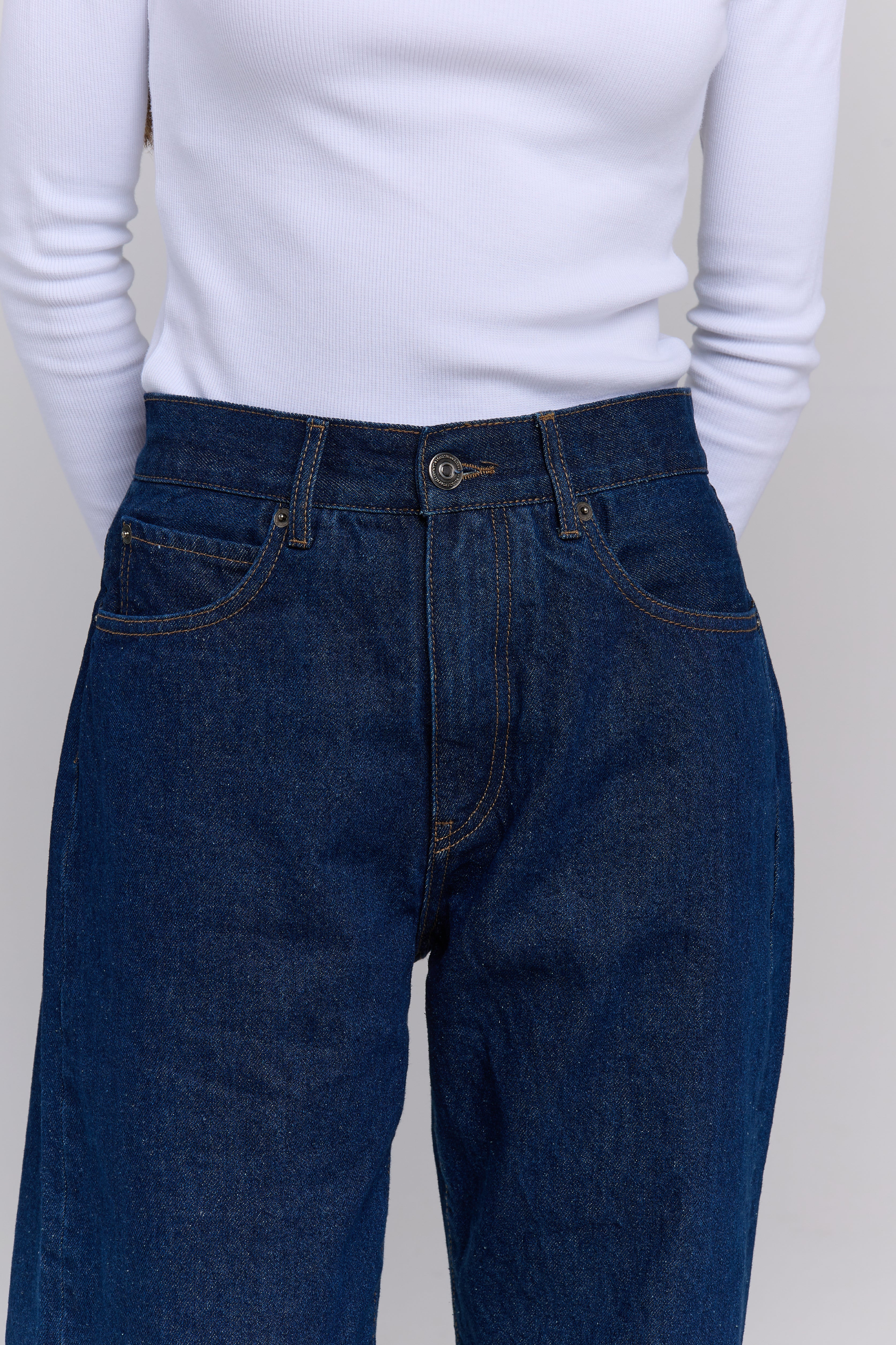 LOW WAIST JEANS