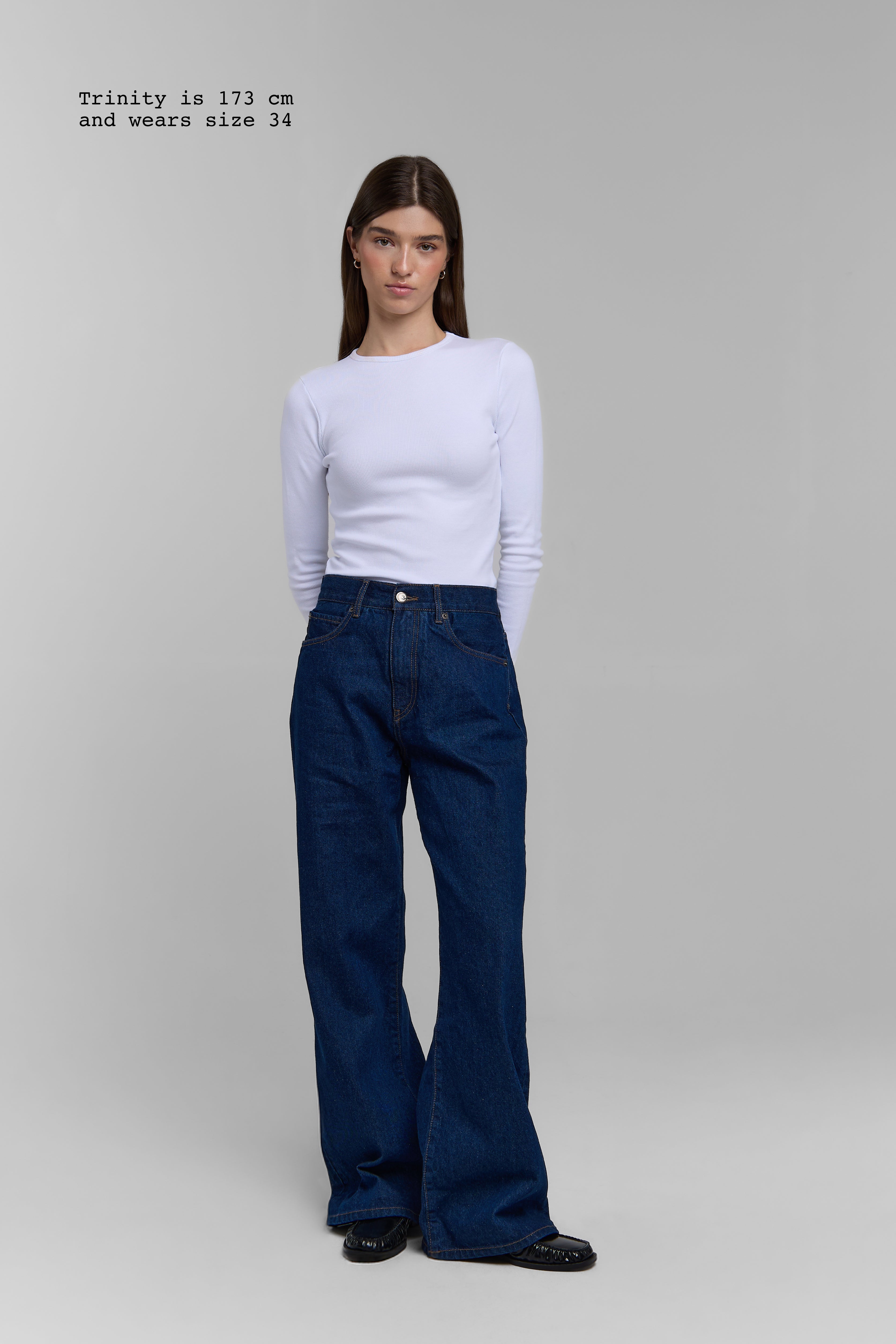 LOW WAIST JEANS