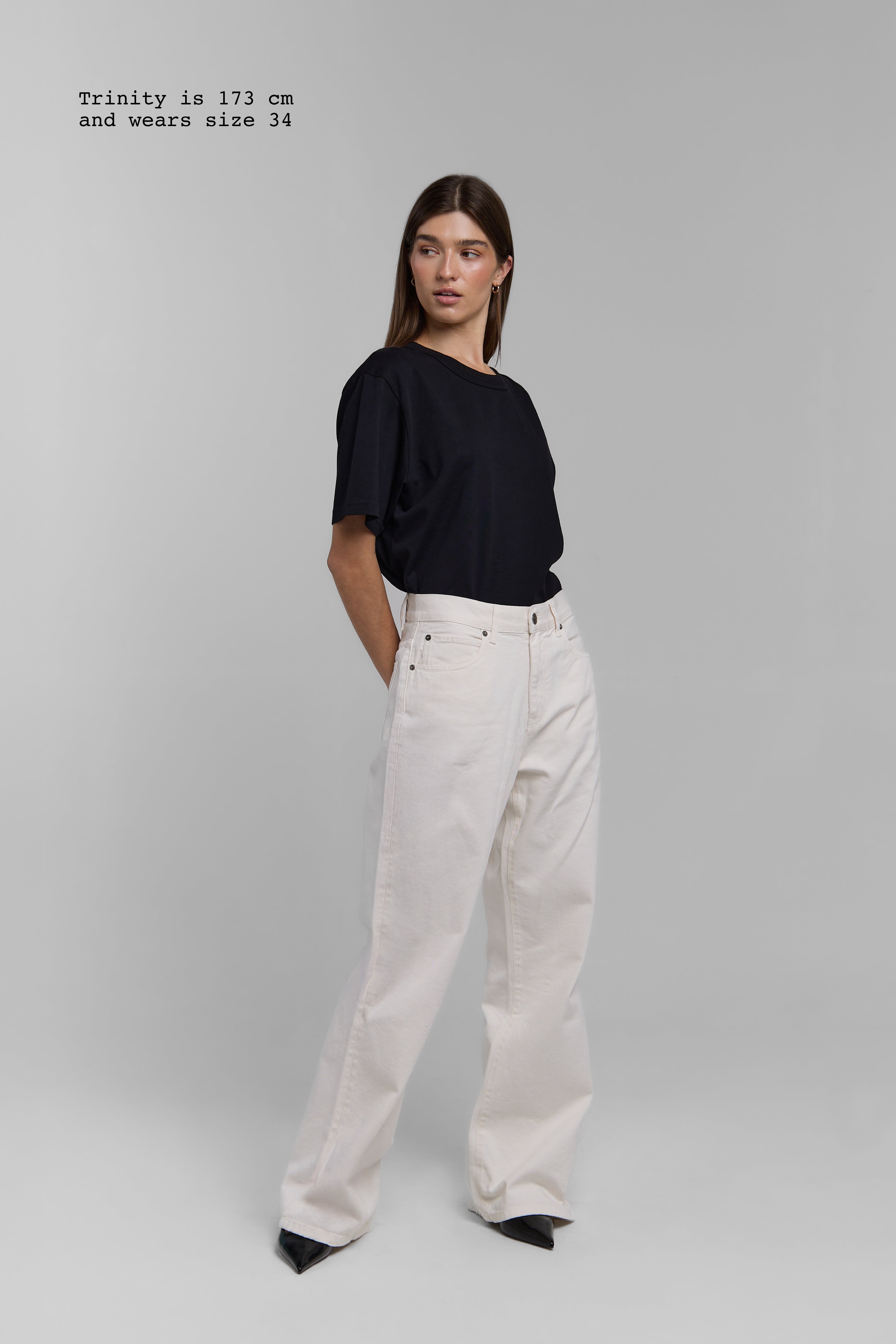 LOW WAIST JEANS