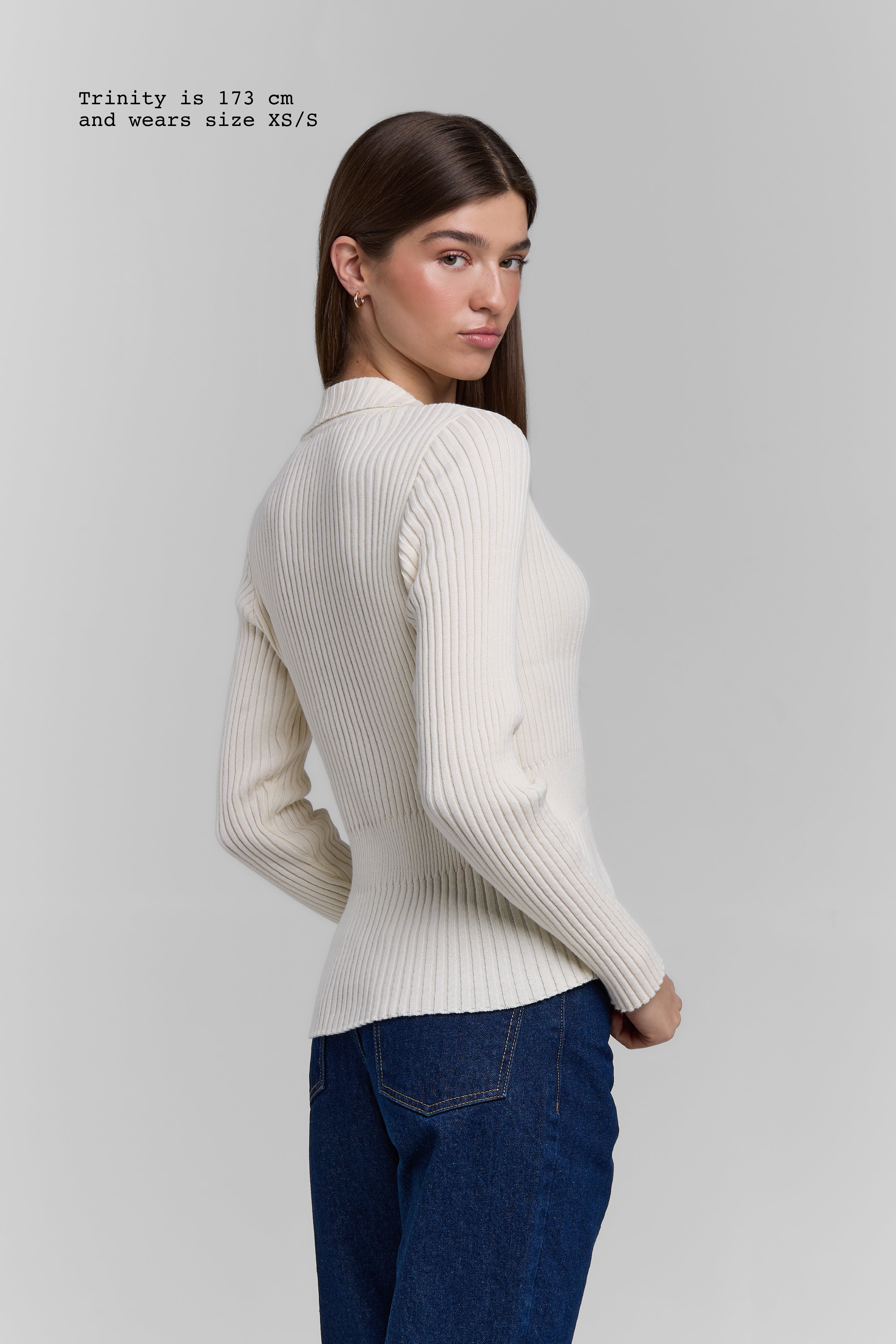 KNIT BUTTONED LONG SLEEVE TOP