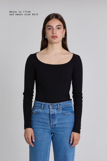 RIBBED LONG SLEEVE SQUARED TOP