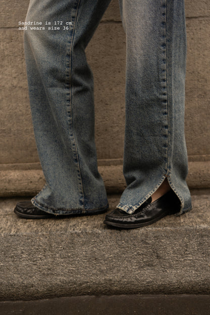 STRAIGHT JEANS CUT