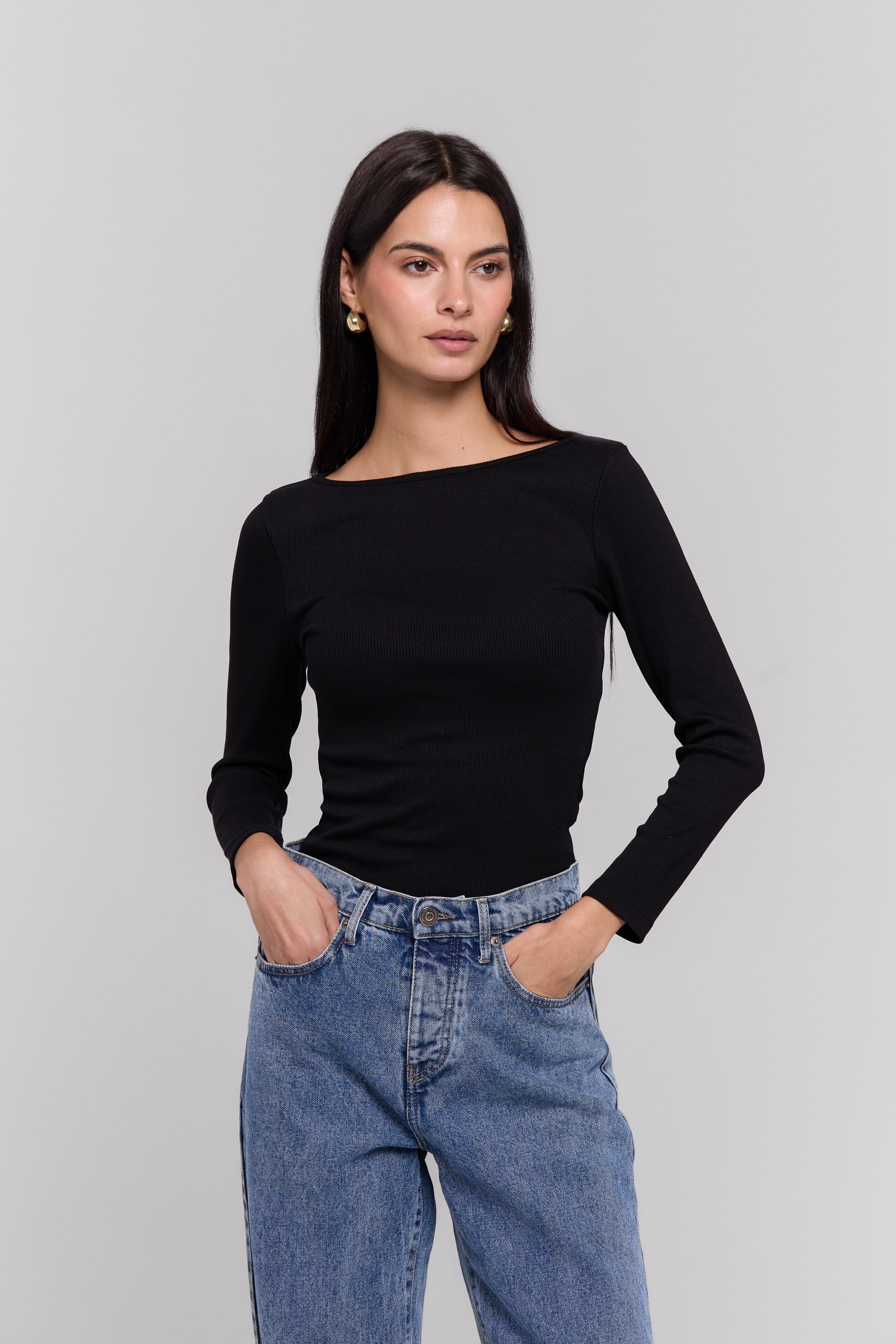 RIBBED BOATNECK LONG SLEEVE TOP