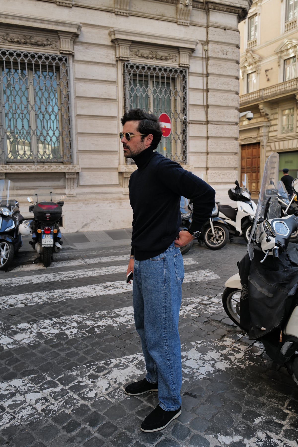 REGULAR FIT JEANS