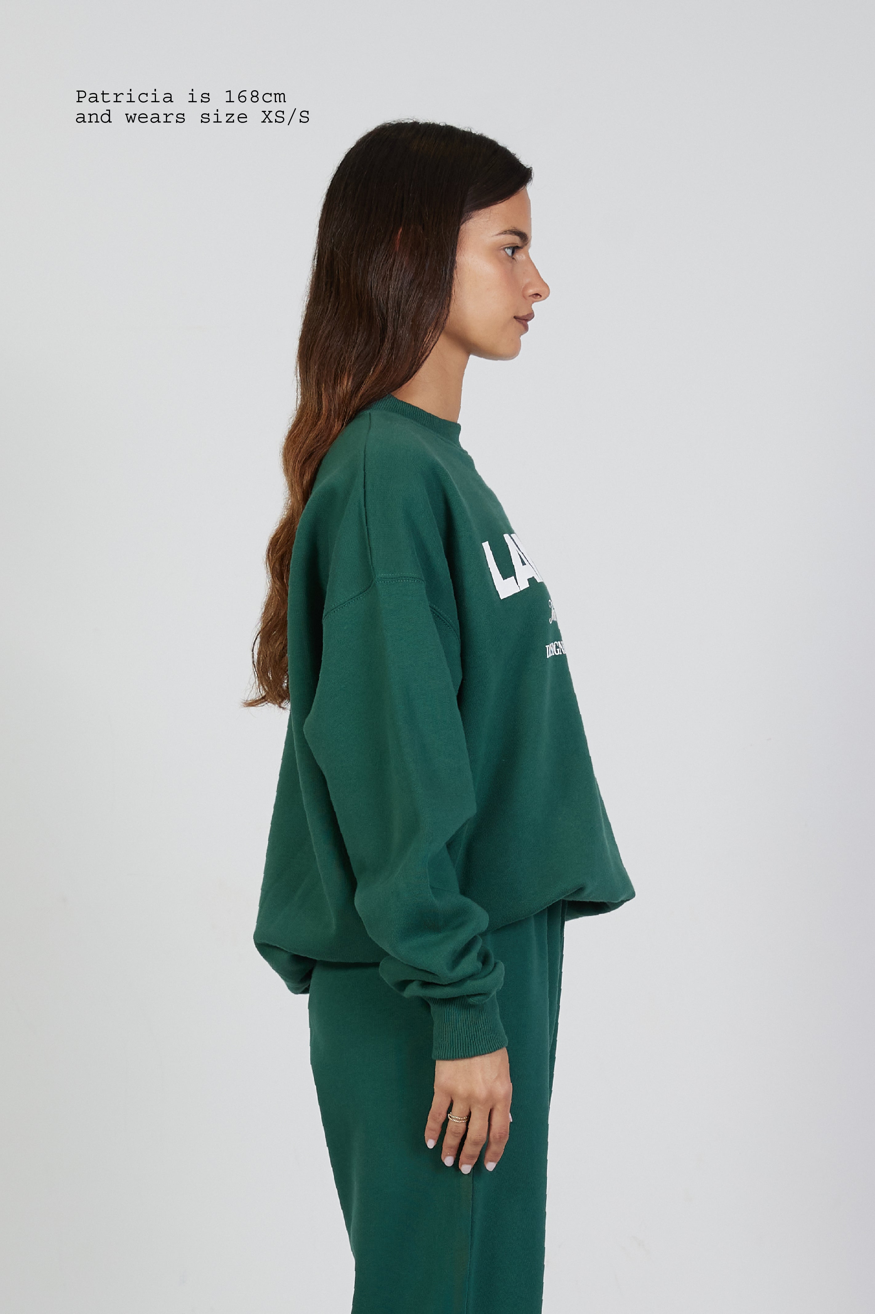 THE CLASSICS CLUB SWEATER OVERSIZED